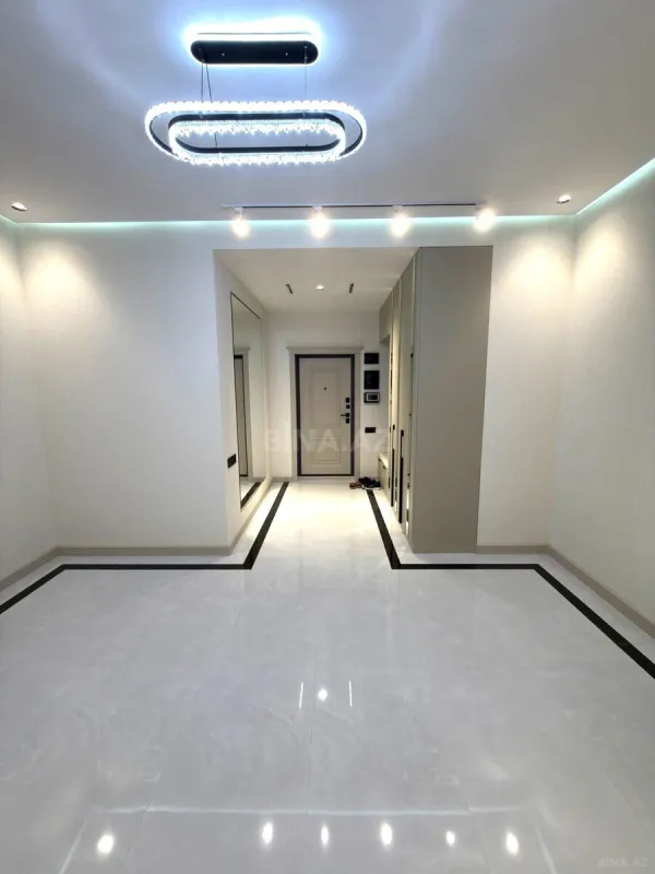 Satılır 3 otaqlı mənzil 150 m²