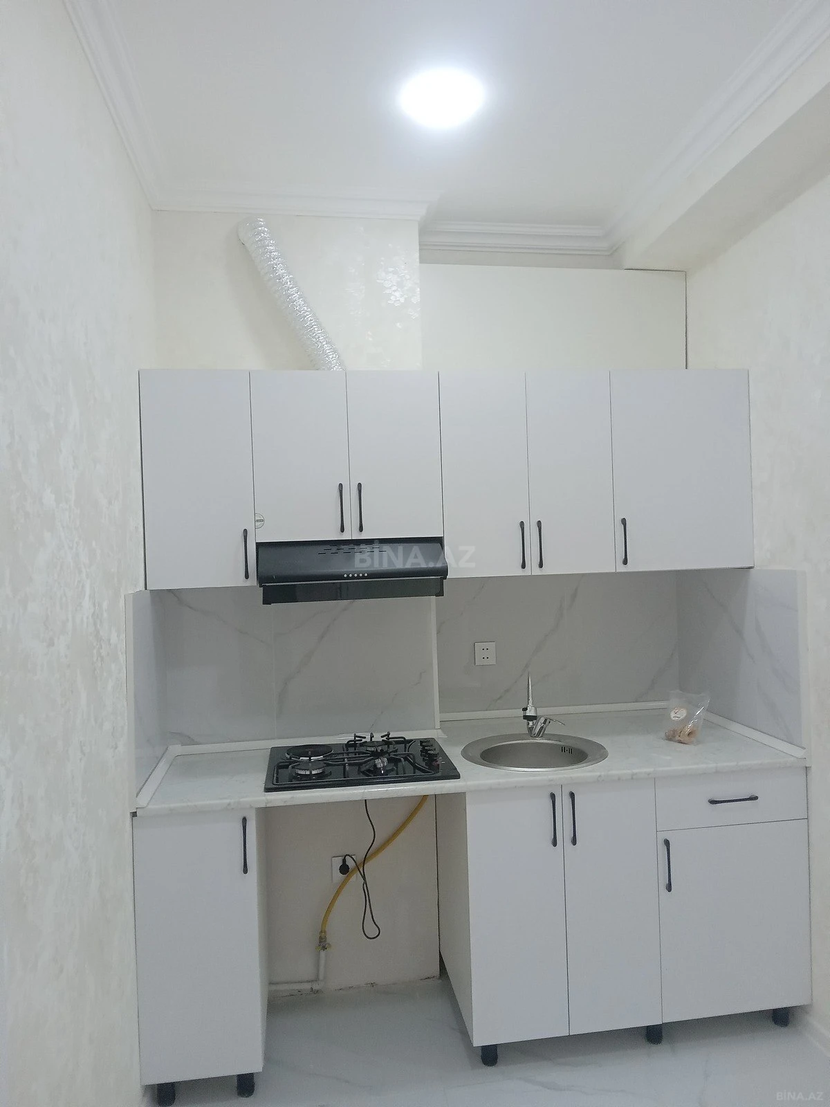 Satılır 3 otaqlı mənzil 57 m²