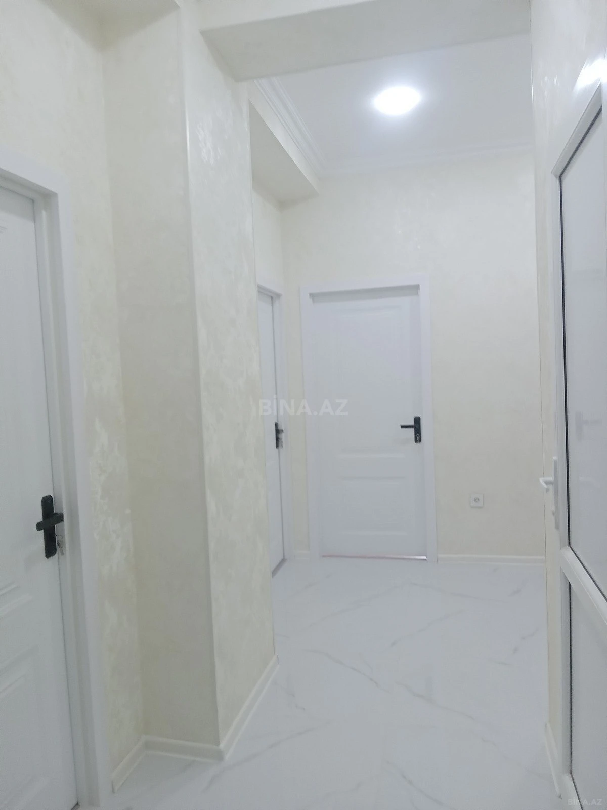 Satılır 3 otaqlı mənzil 57 m²