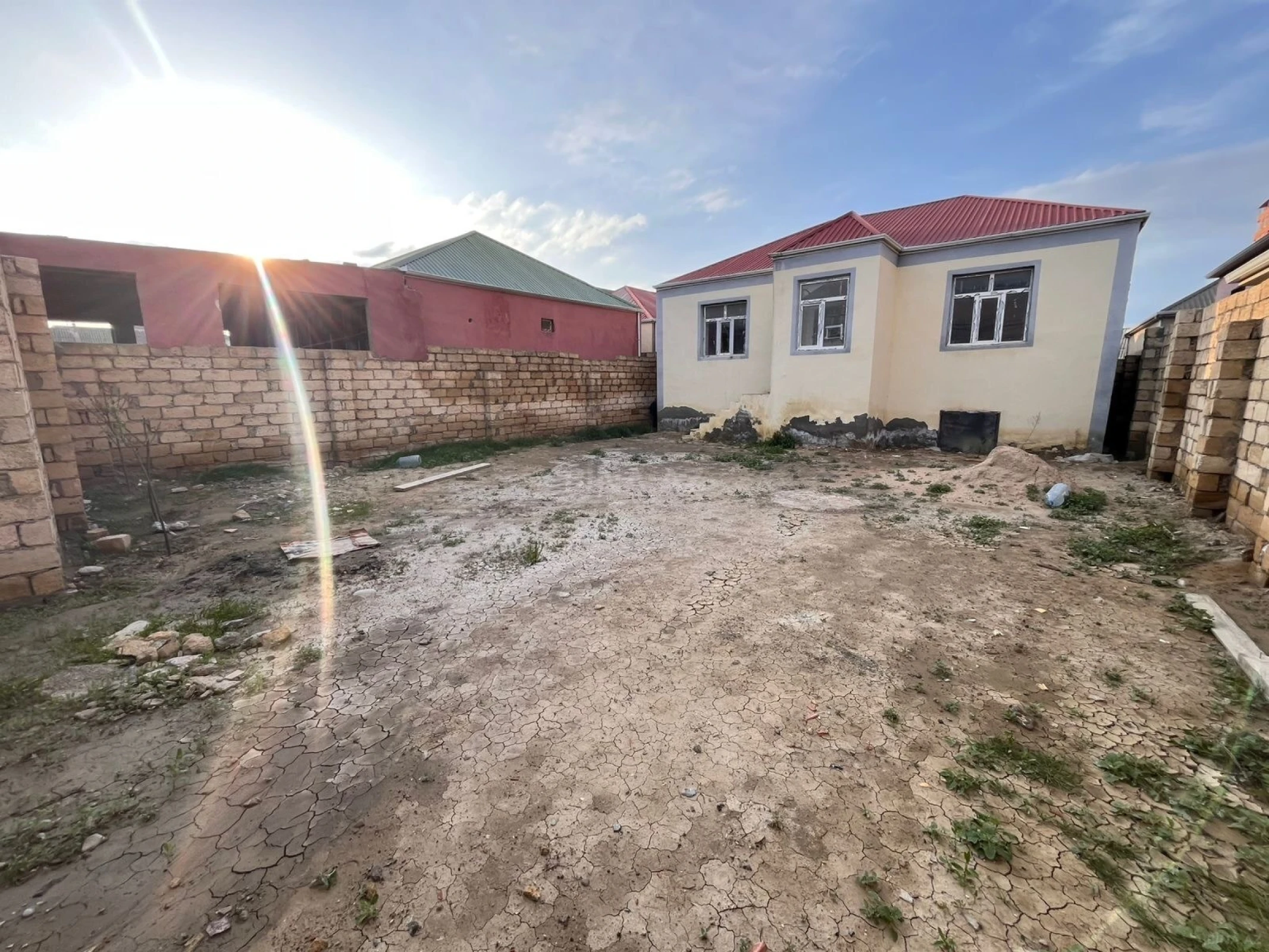 Satılır 4 otaqlı həyət evi 121 m²