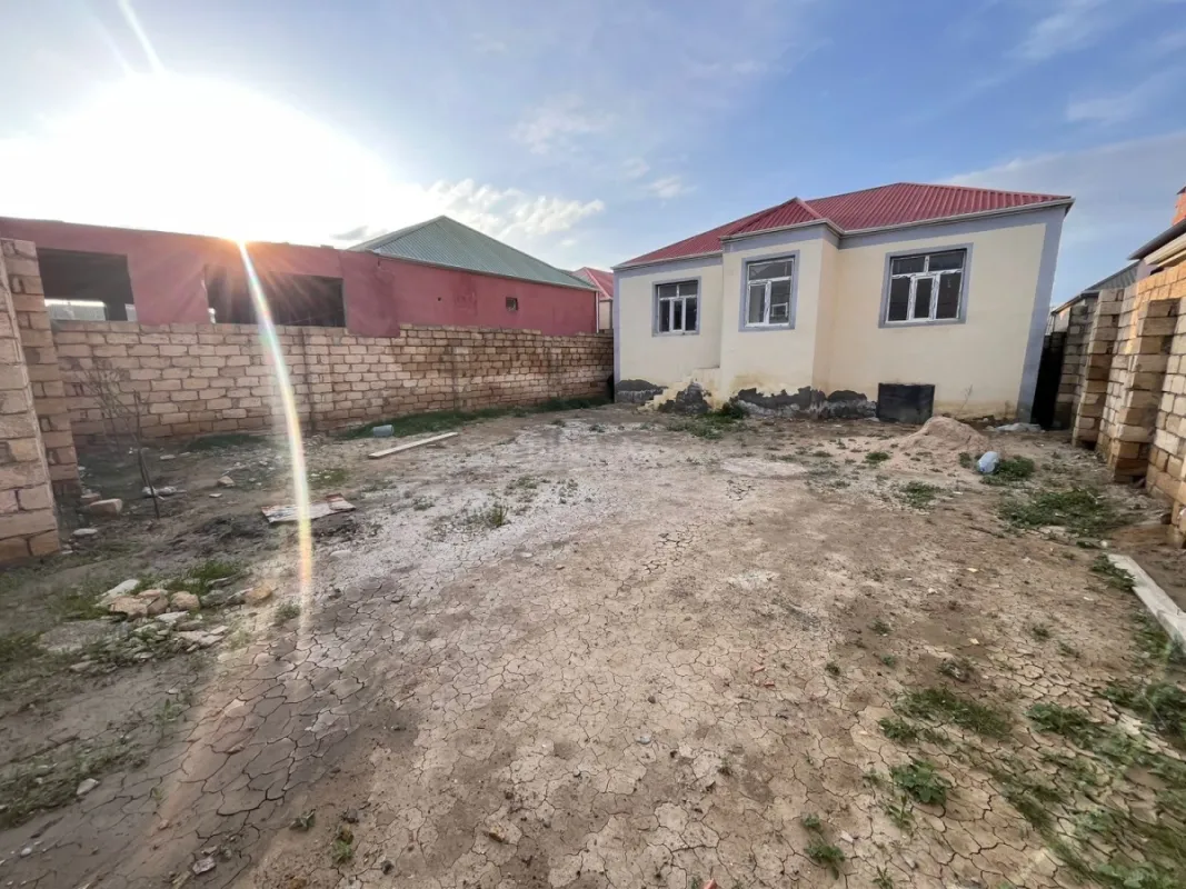 Satılır 4 otaqlı həyət evi 121 m²