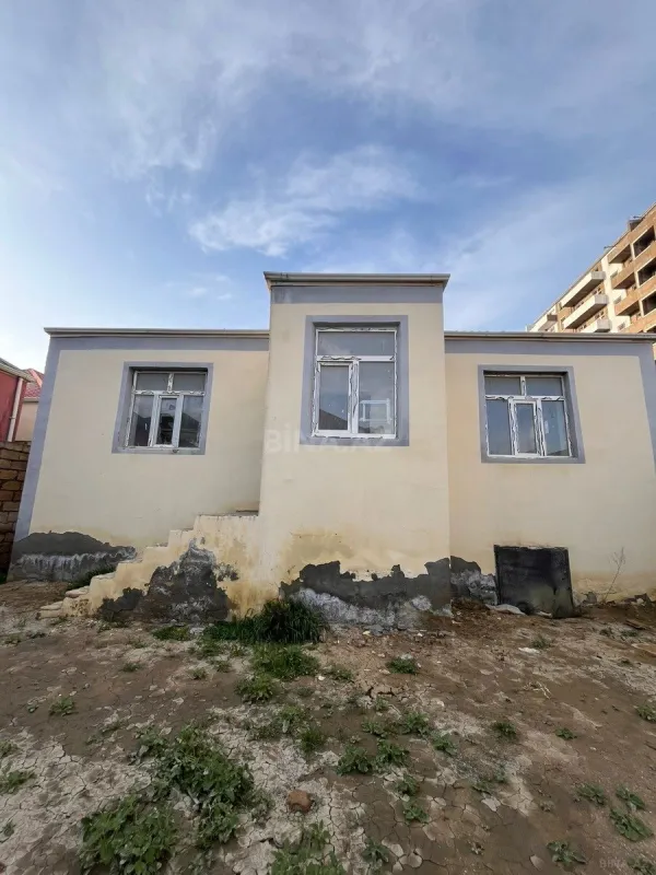 Satılır 4 otaqlı həyət evi 121 m²