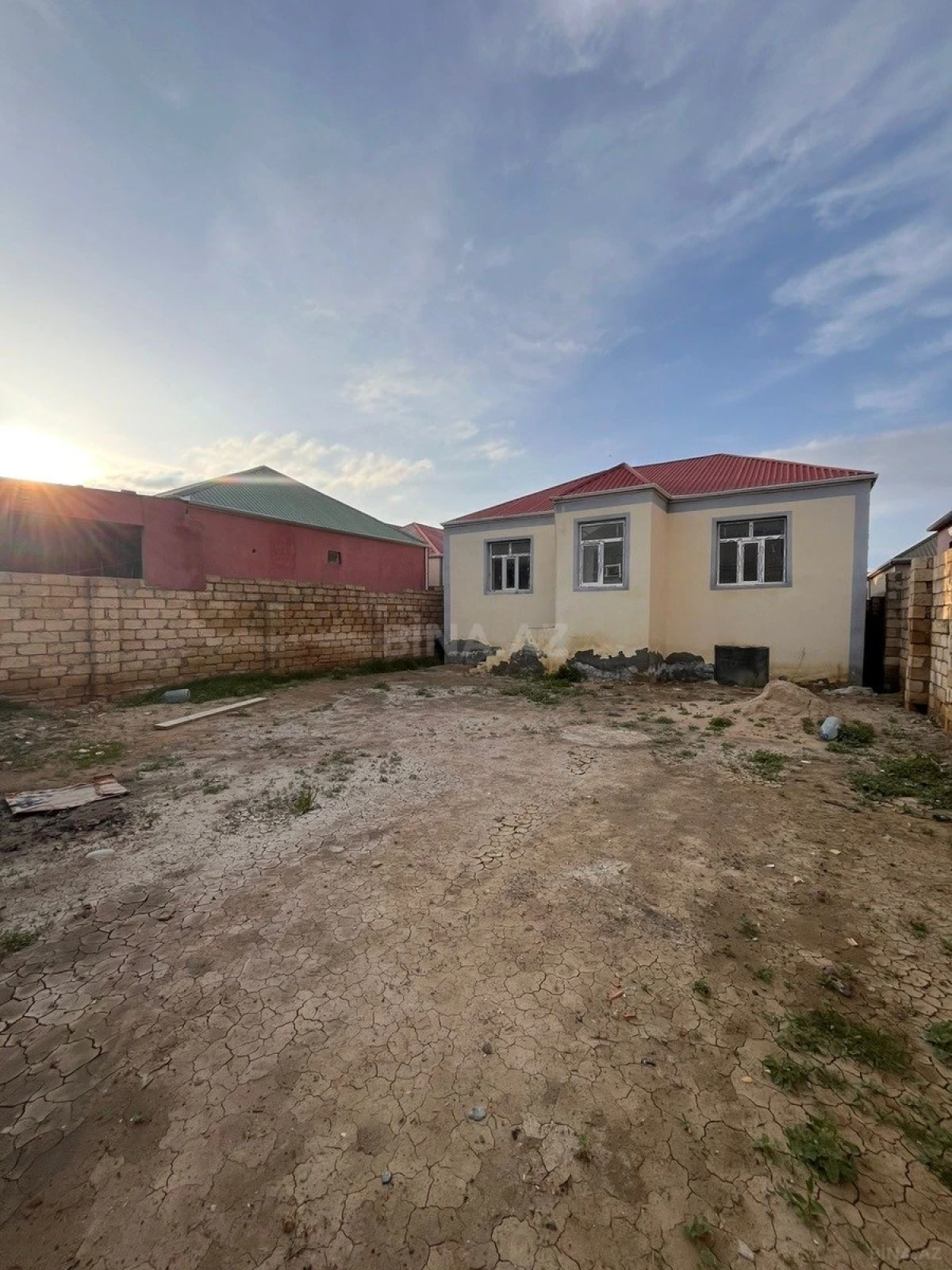 Satılır 4 otaqlı həyət evi 121 m²