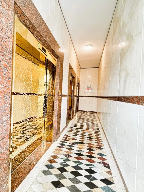Satılır 4 otaqlı mənzil 187.7 m²