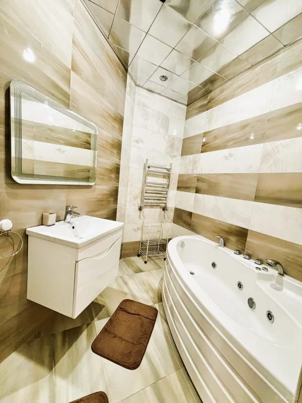 Satılır 4 otaqlı mənzil 187.7 m²