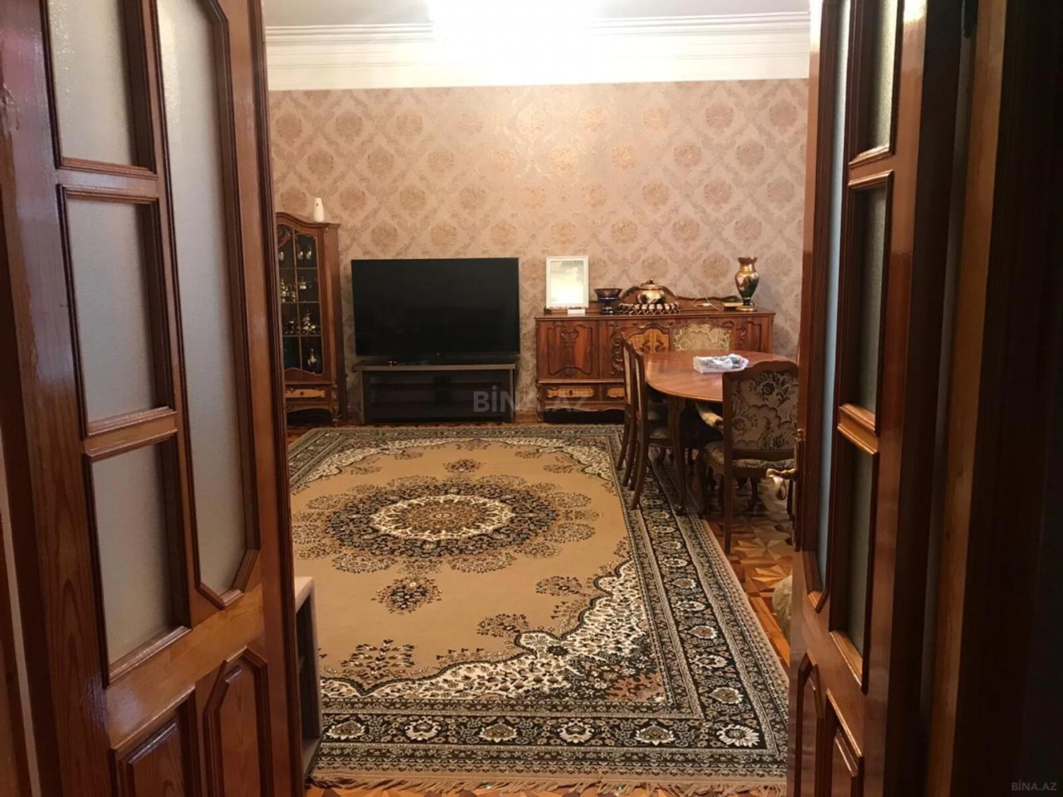 Satılır 5 otaqlı həyət evi 200 m²