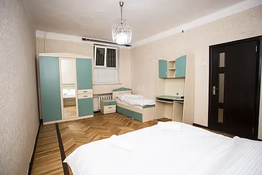 Kirayə verilir 4 otaqlı mənzil 100 m²