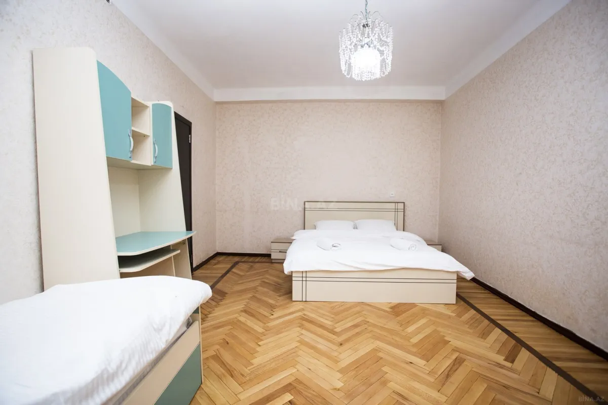 Kirayə verilir 4 otaqlı mənzil 100 m²