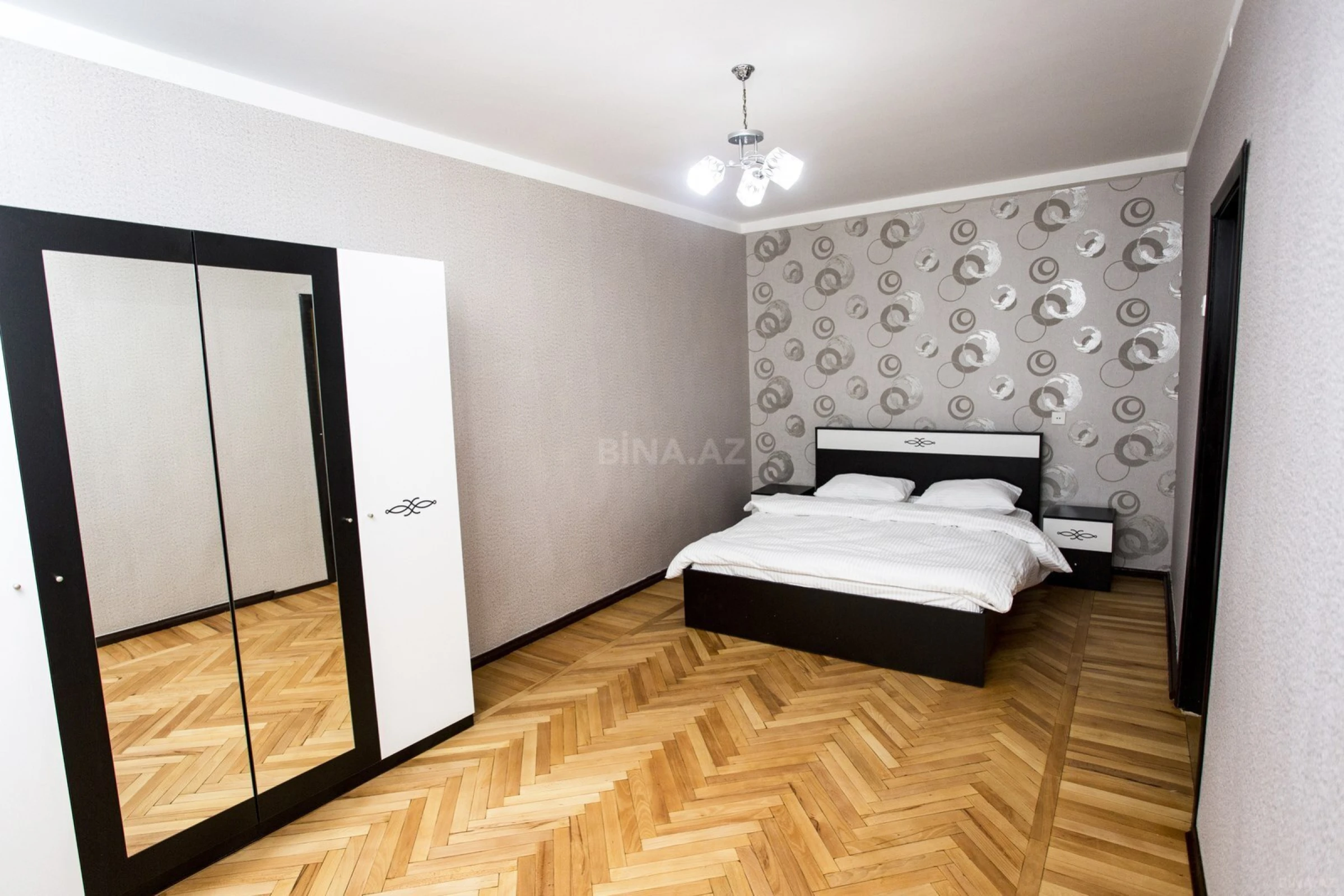 Kirayə verilir 4 otaqlı mənzil 100 m²