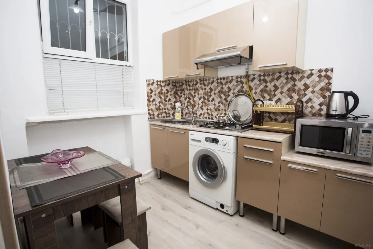 Kirayə verilir 4 otaqlı mənzil 100 m²