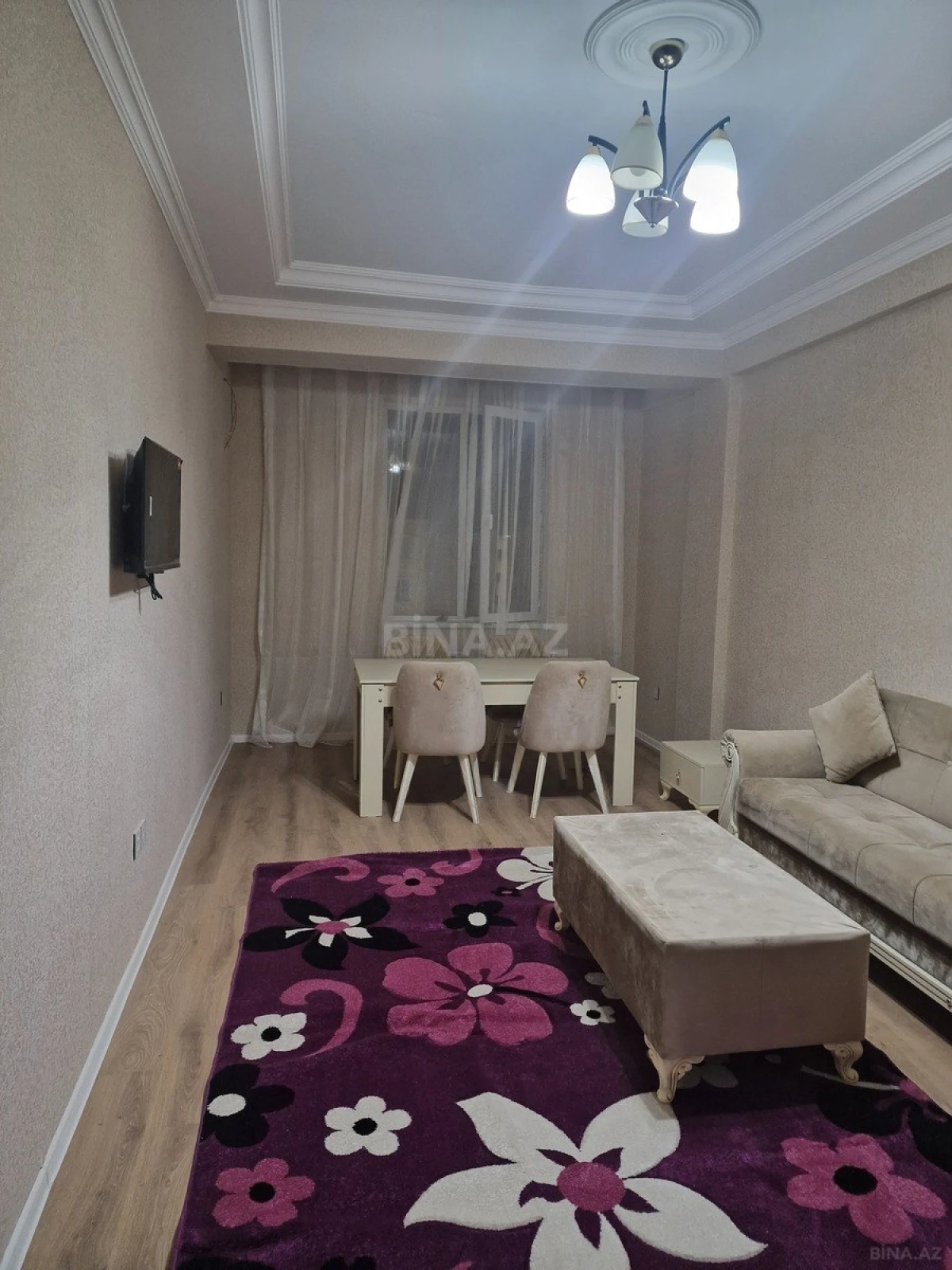 Kirayə verilir 2 otaqlı mənzil 66 m²