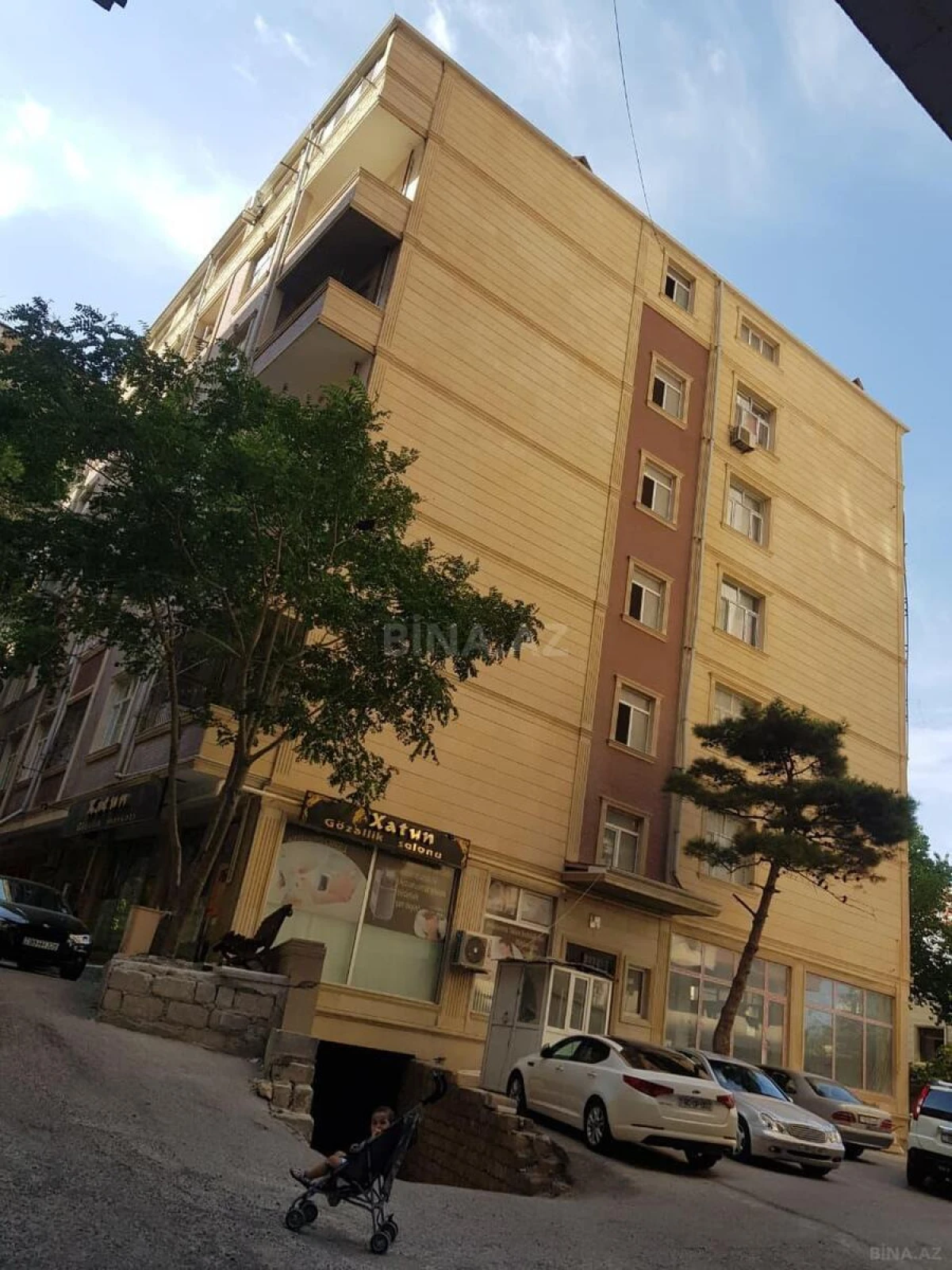 Satılır 3 otaqlı mənzil 135 m²