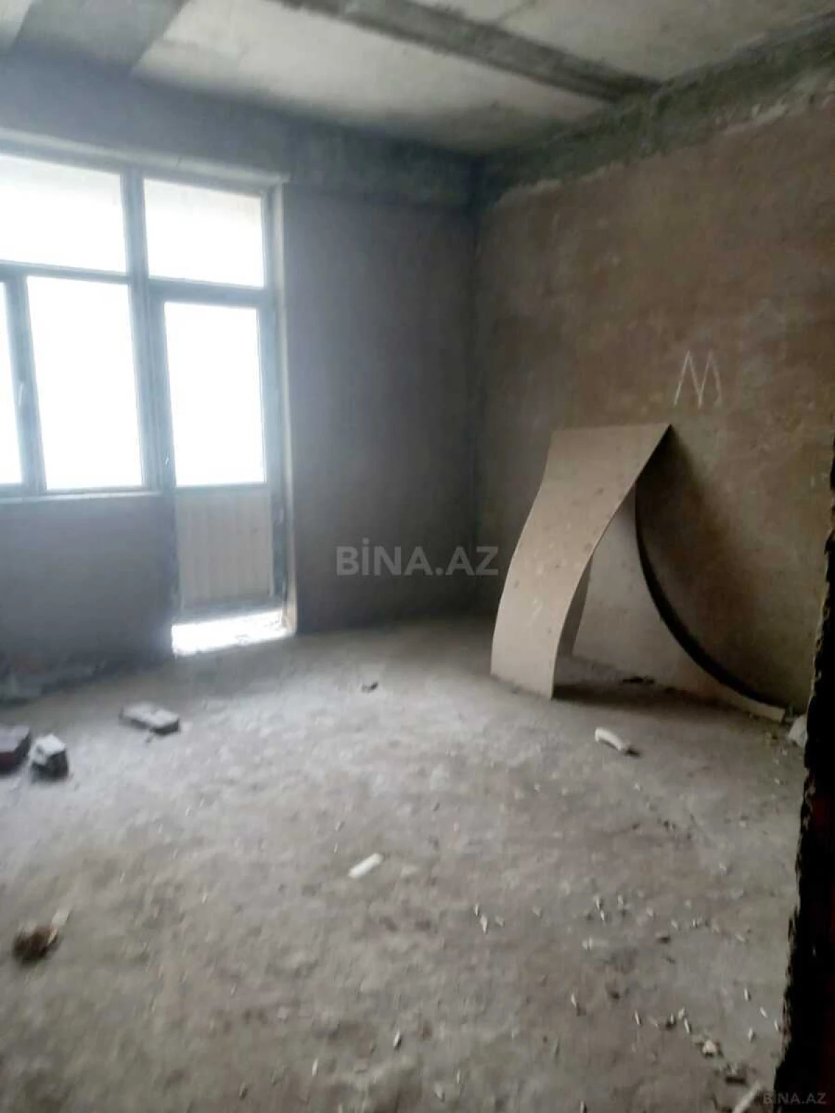 Satılır 3 otaqlı mənzil 135 m²