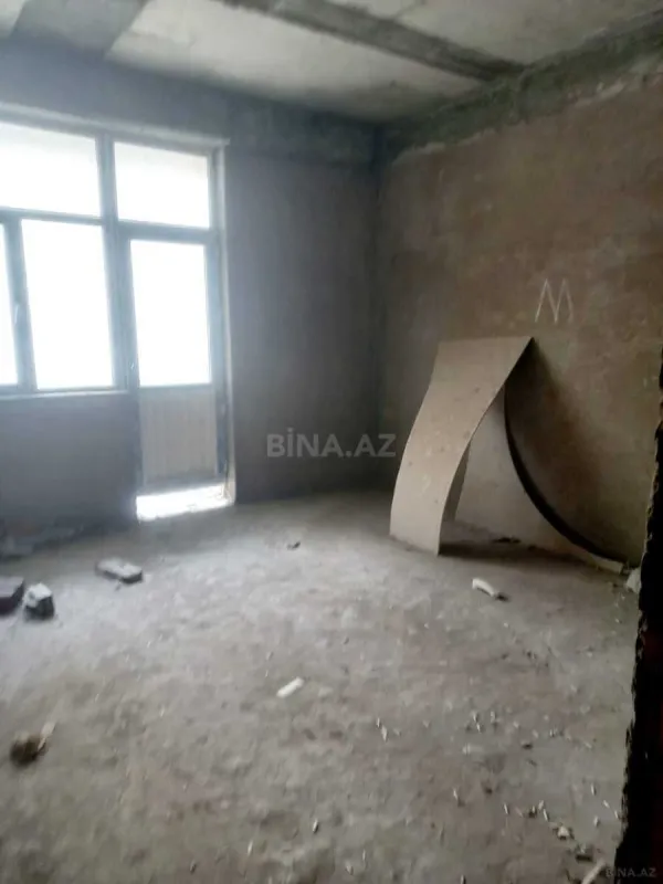 Satılır 3 otaqlı mənzil 135 m²