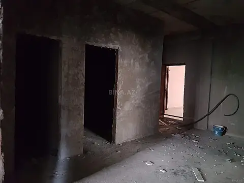 Satılır 3 otaqlı mənzil 135 m²