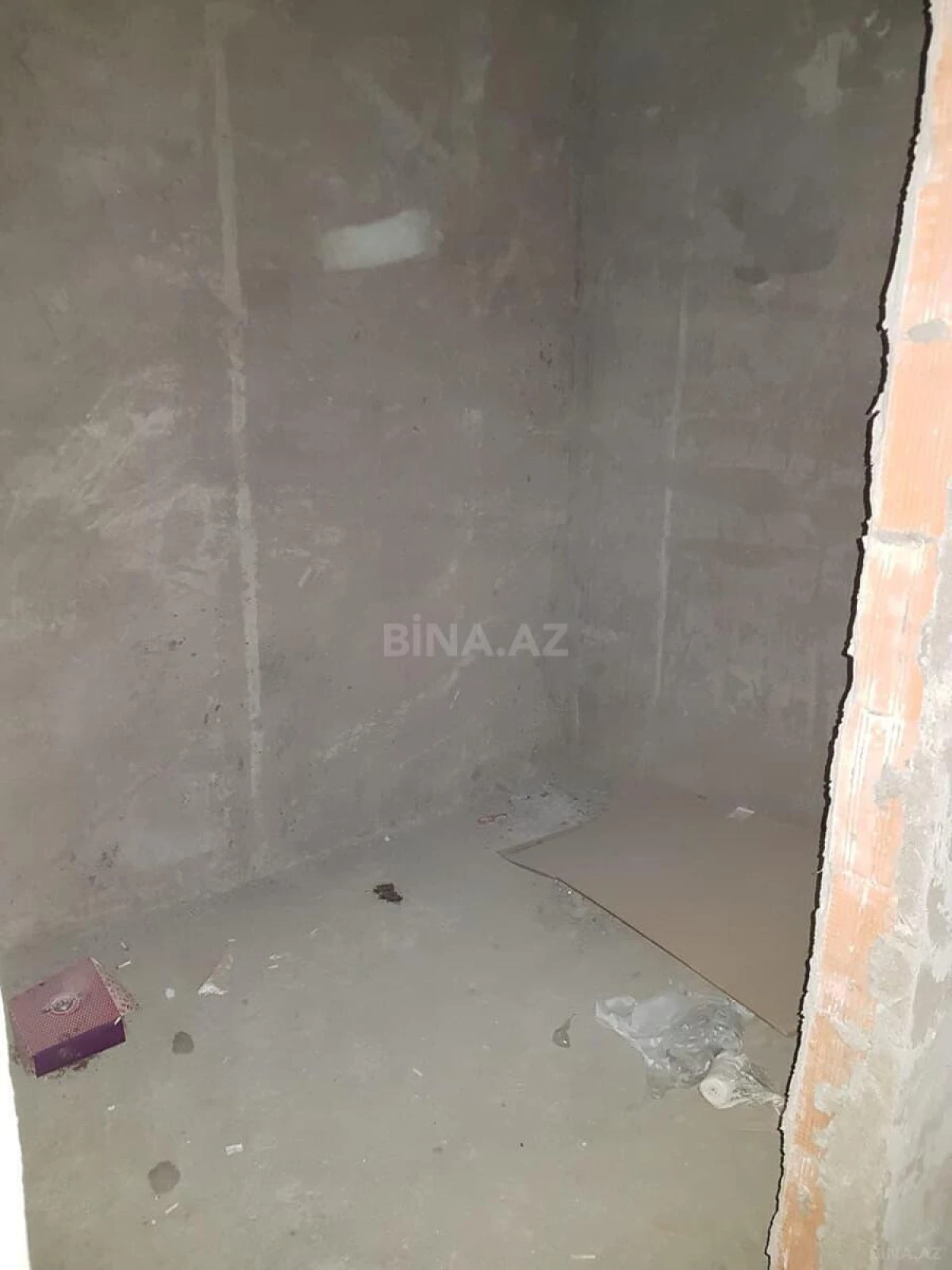 Satılır 3 otaqlı mənzil 135 m²