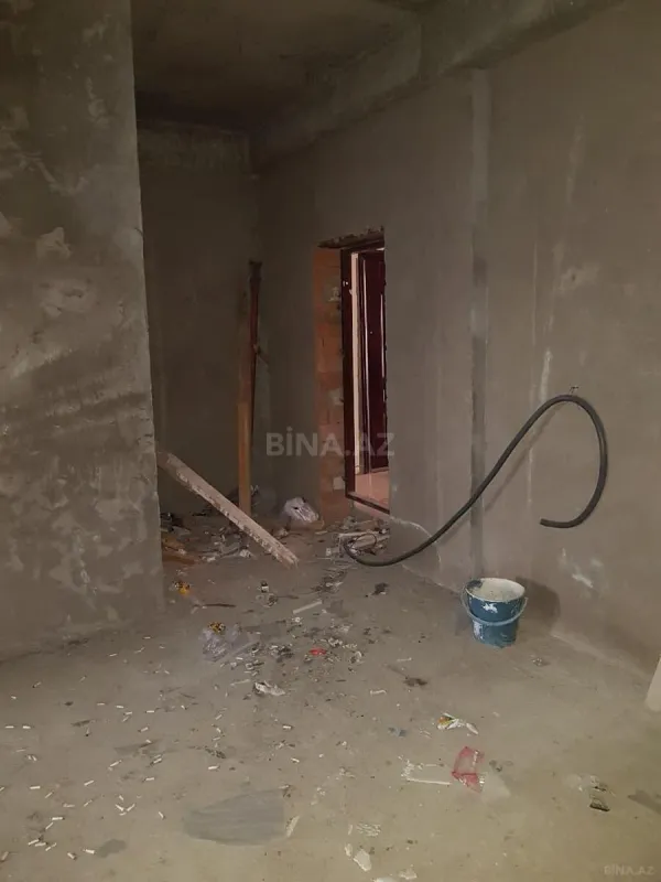 Satılır 3 otaqlı mənzil 135 m²