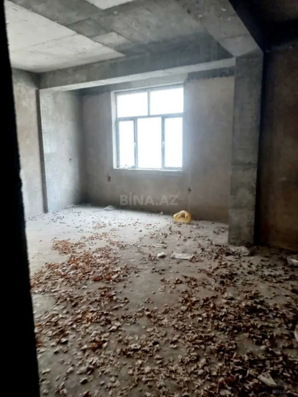 Satılır 3 otaqlı mənzil 135 m²