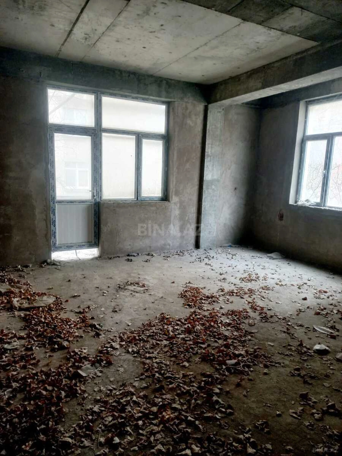 Satılır 3 otaqlı mənzil 135 m²