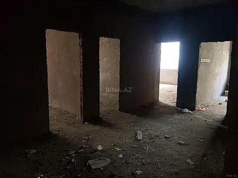 Satılır 3 otaqlı mənzil 135 m²