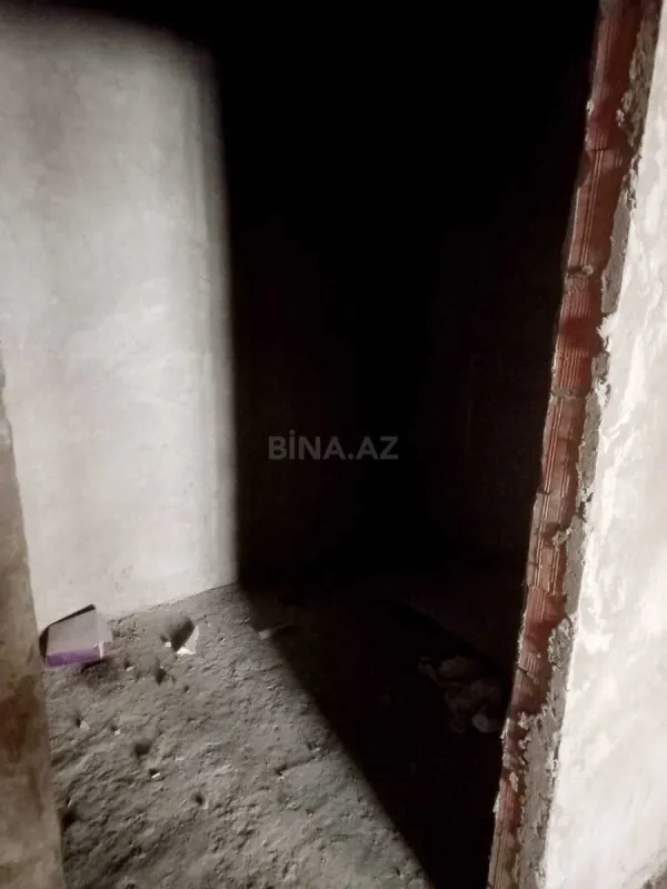 Satılır 3 otaqlı mənzil 135 m²