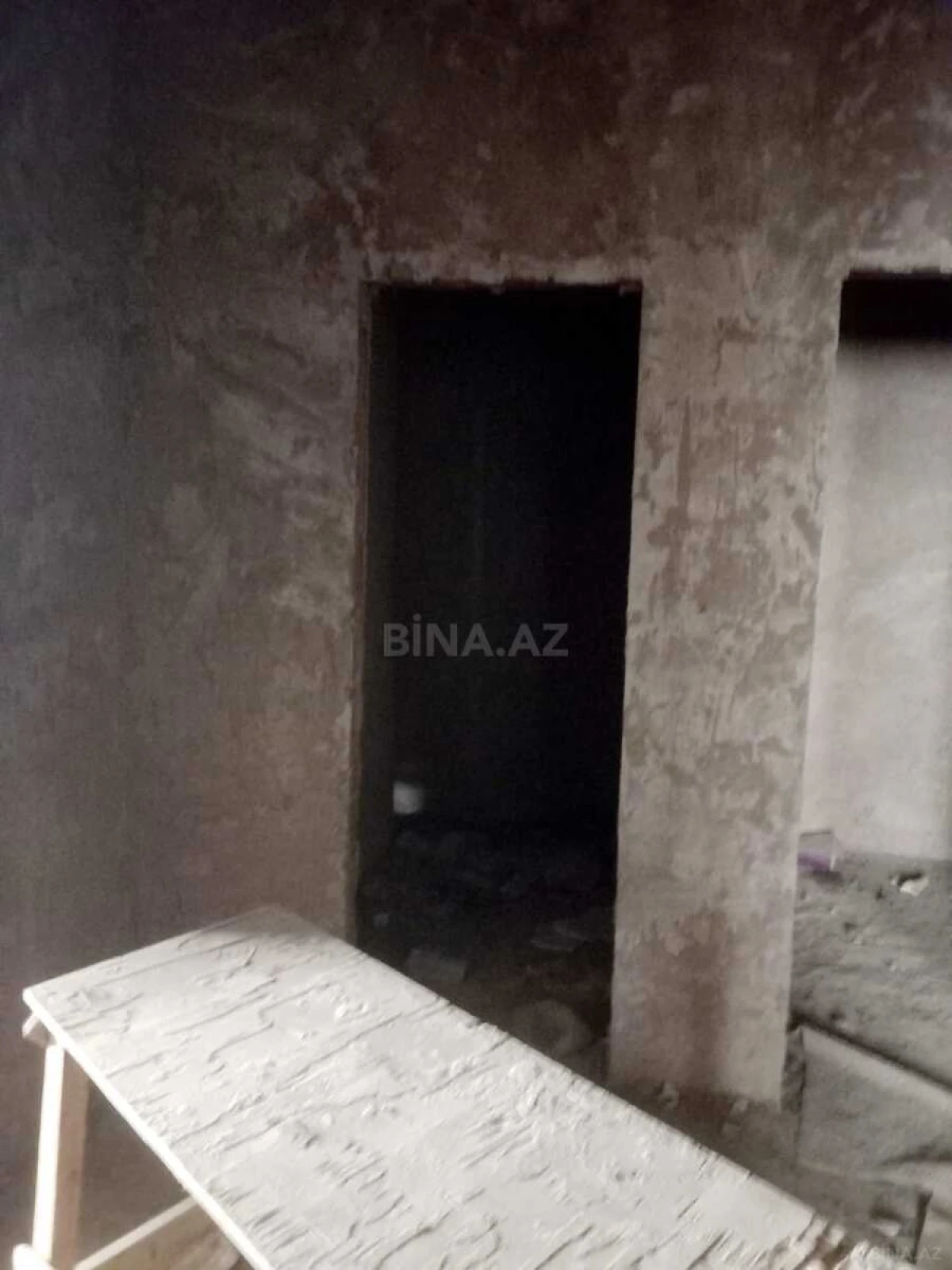 Satılır 3 otaqlı mənzil 135 m²