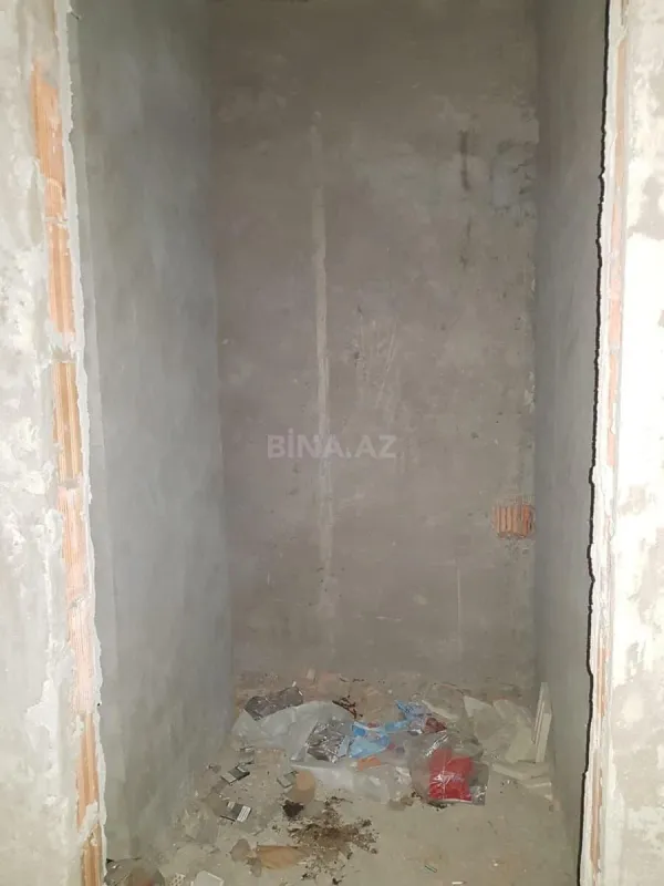 Satılır 3 otaqlı mənzil 135 m²
