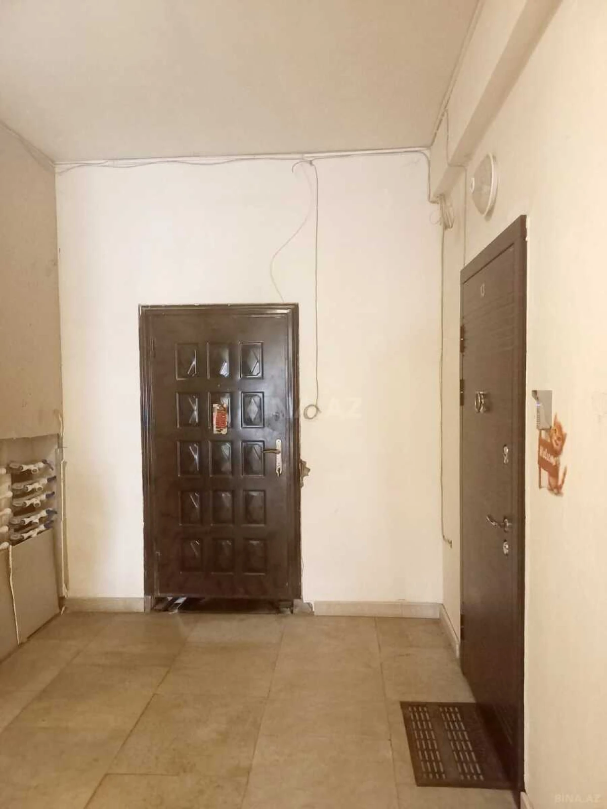 Satılır 3 otaqlı mənzil 135 m²