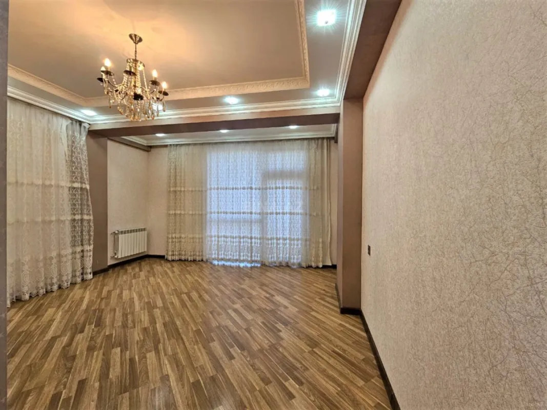 Satılır 3 otaqlı mənzil 105 m²