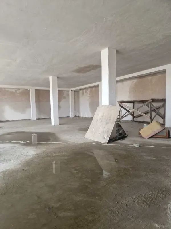 Satılır obyekt 1030 m²