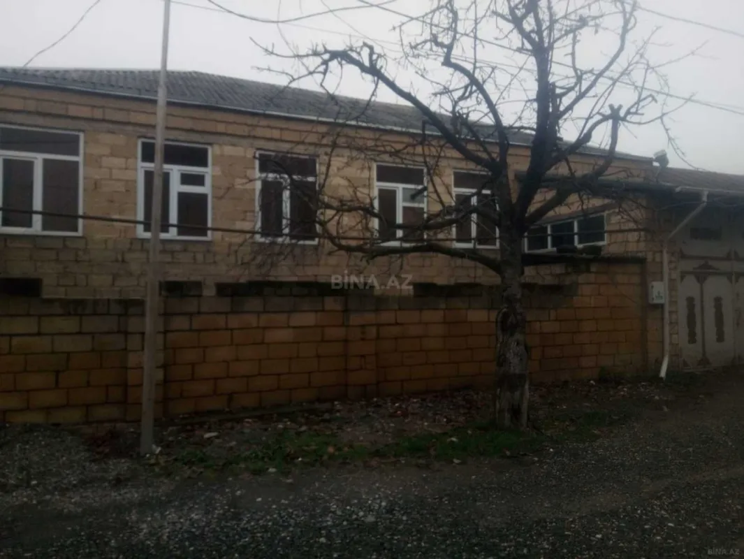 Satılır 4 otaqlı həyət evi 127 m²