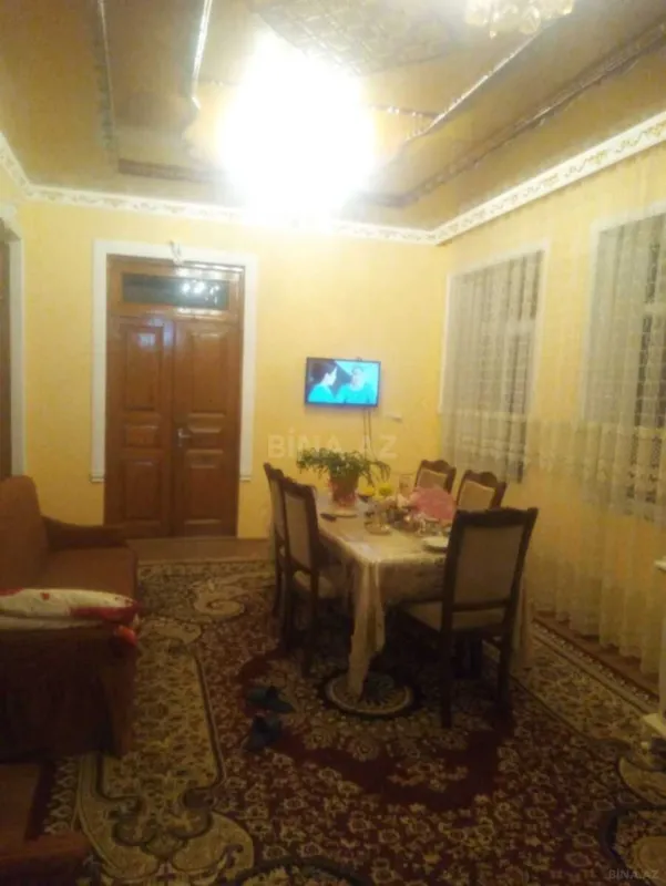 Satılır 4 otaqlı həyət evi 127 m²