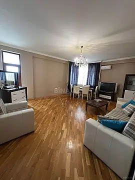 Kirayə verilir 3 otaqlı mənzil 142 m²