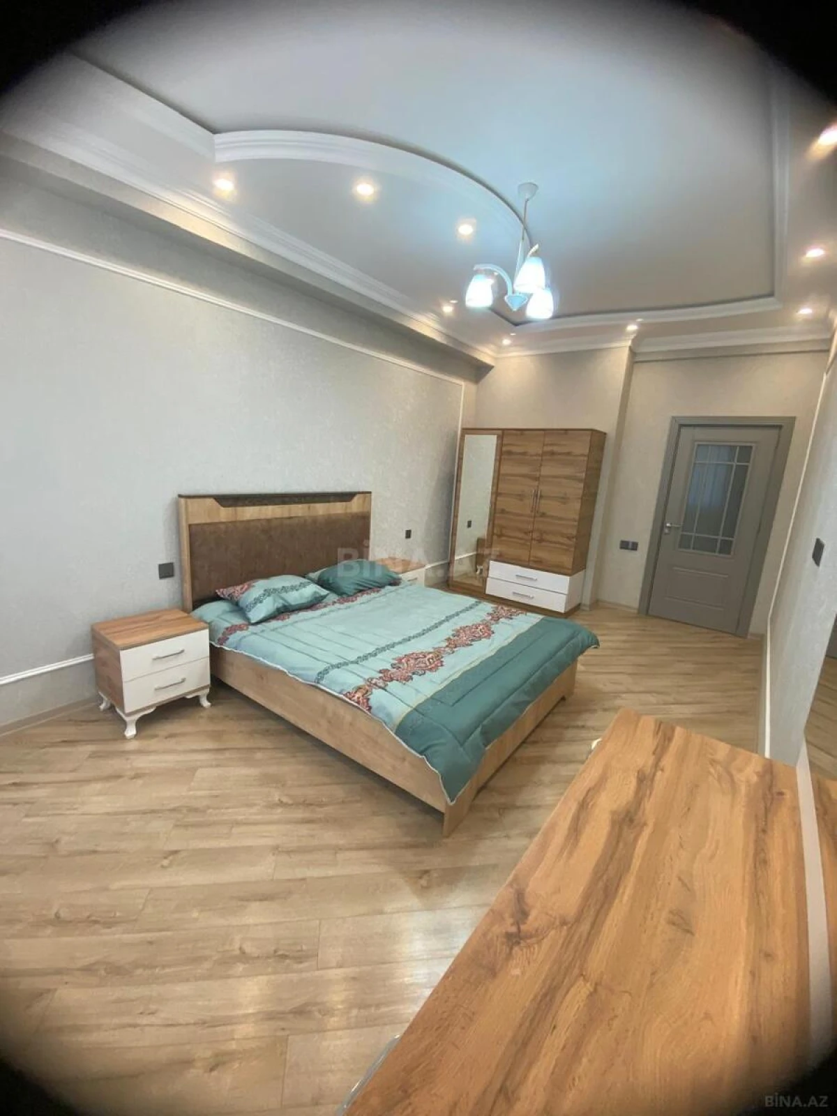 Kirayə verilir 2 otaqlı mənzil 65 m²
