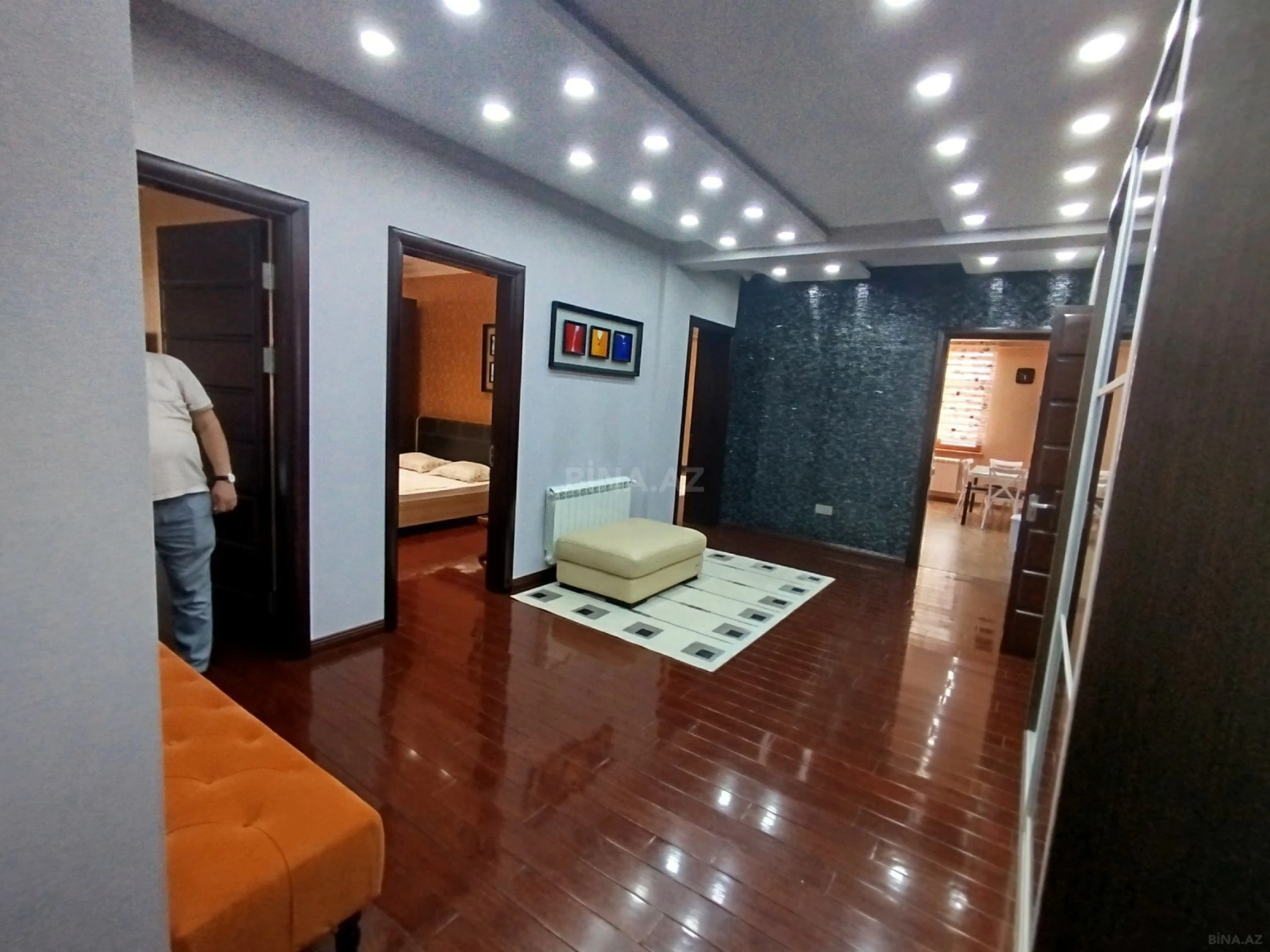 Satılır 4 otaqlı mənzil 172 m²