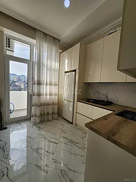 Kirayə verilir 2 otaqlı mənzil 56 m²