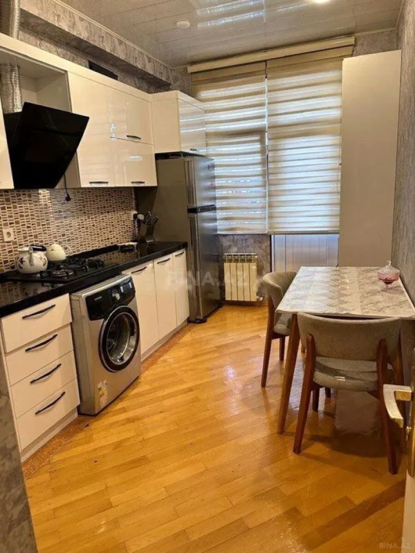 Satılır 2 otaqlı mənzil 90 m²