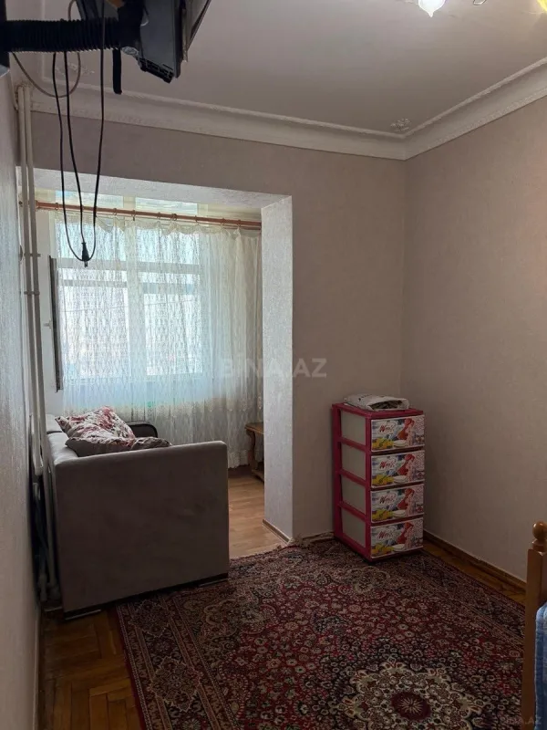 Kirayə verilir 2 otaqlı mənzil 72 m²