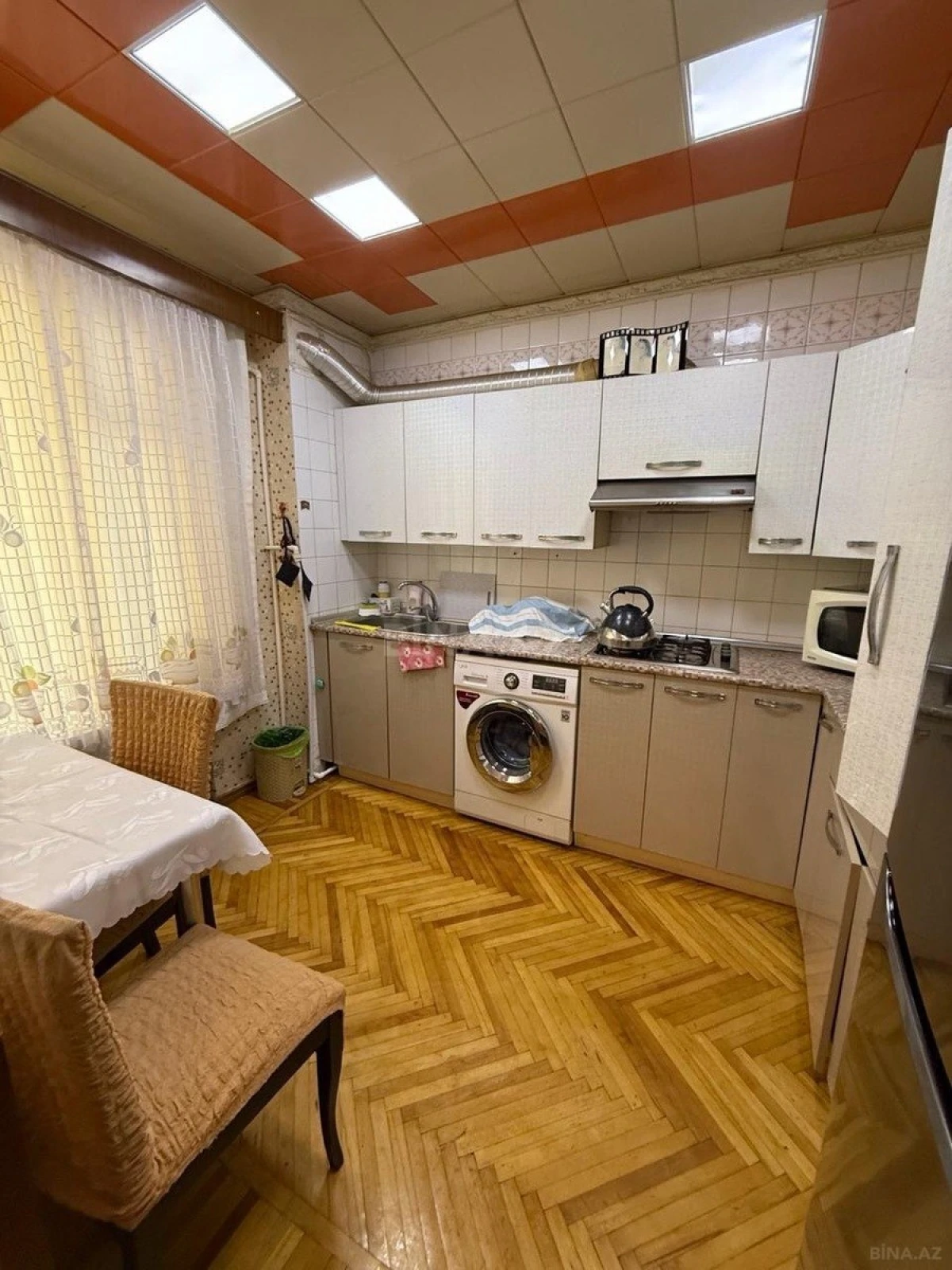 Kirayə verilir 2 otaqlı mənzil 72 m²