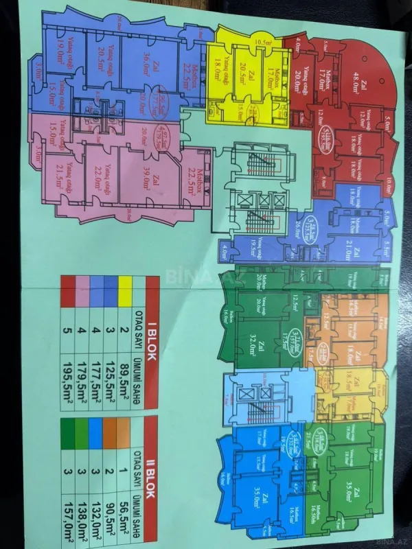 Satılır 4 otaqlı mənzil 178 m²