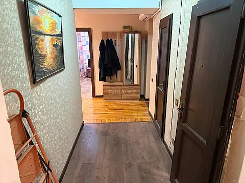Satılır 5 otaqlı mənzil 140 m²