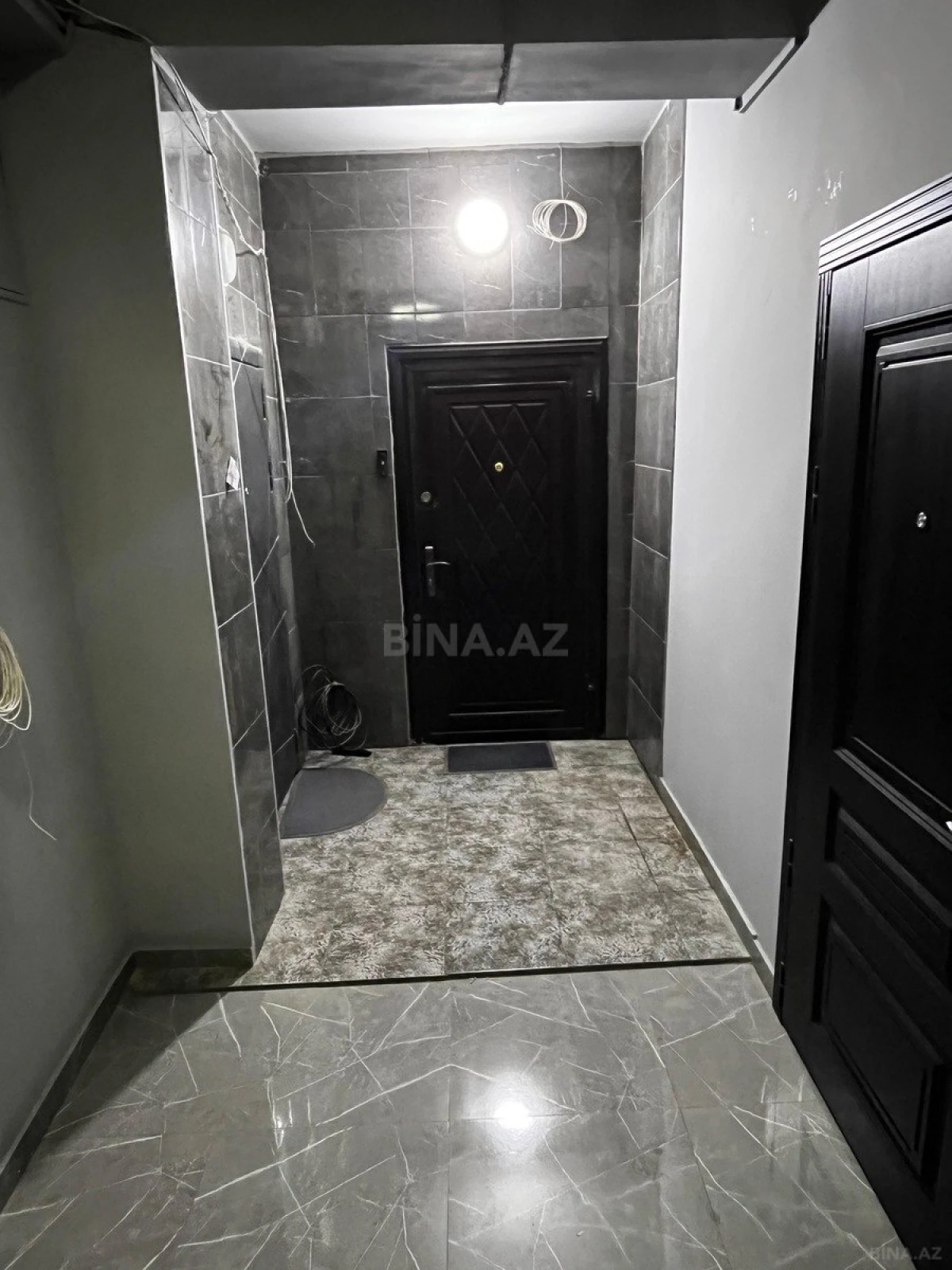 Satılır 2 otaqlı mənzil 85 m²