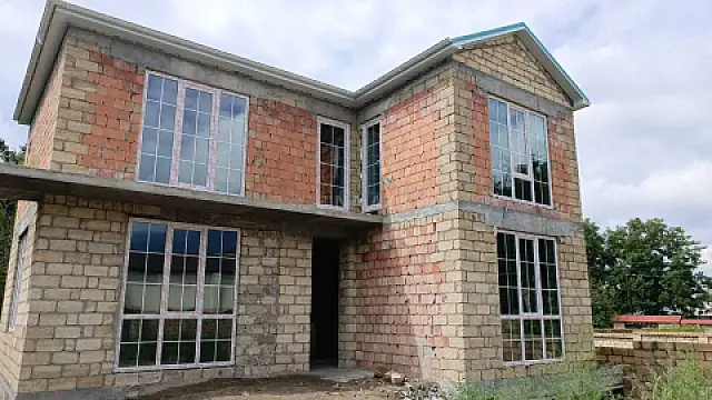 Satılır 5 otaqlı həyət evi 156 m²