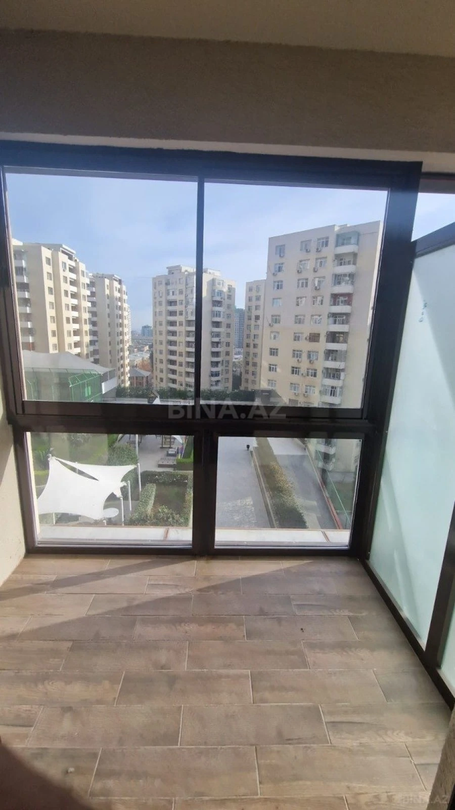 Satılır 2 otaqlı mənzil 84 m²