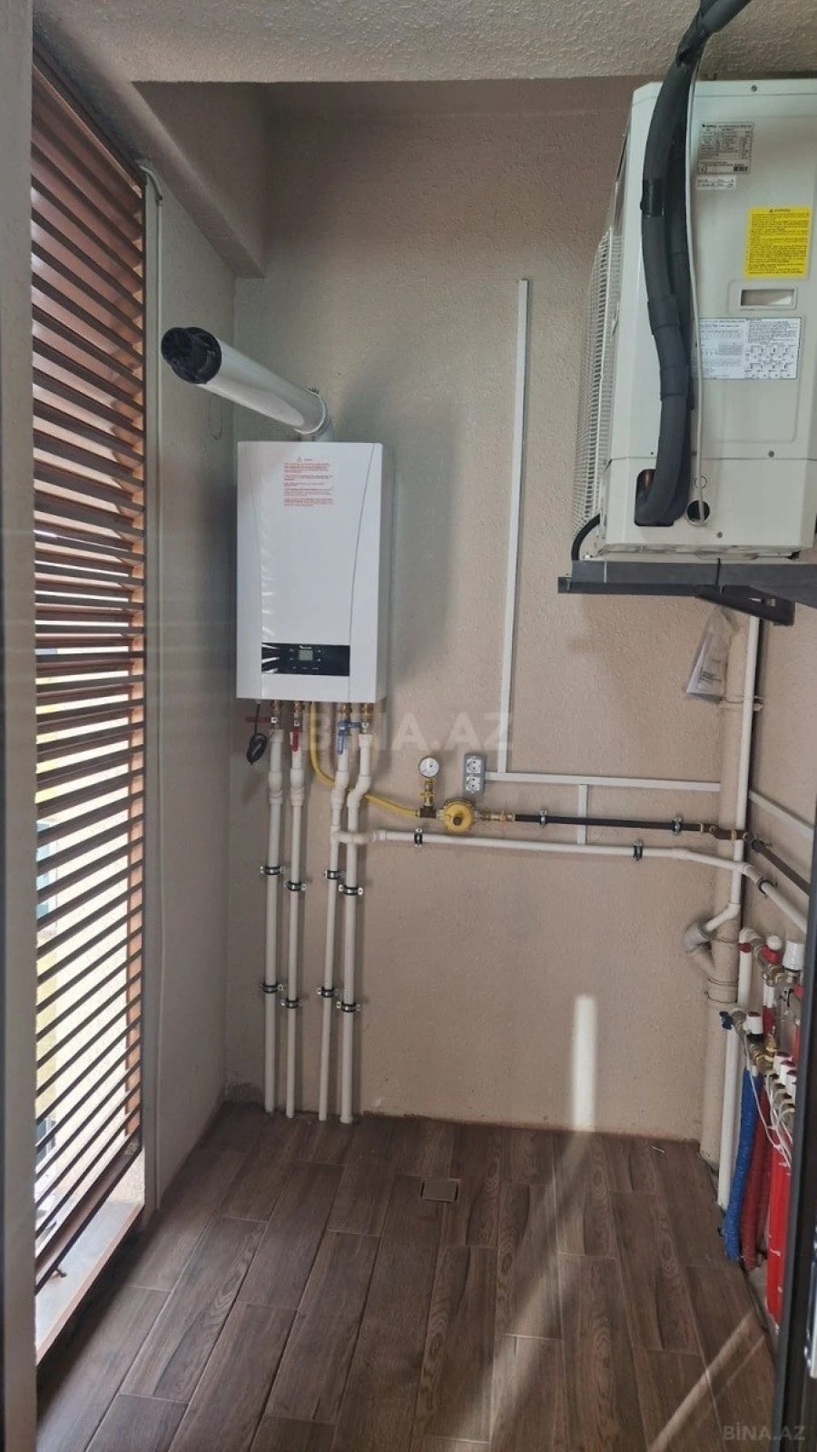 Satılır 2 otaqlı mənzil 84 m²