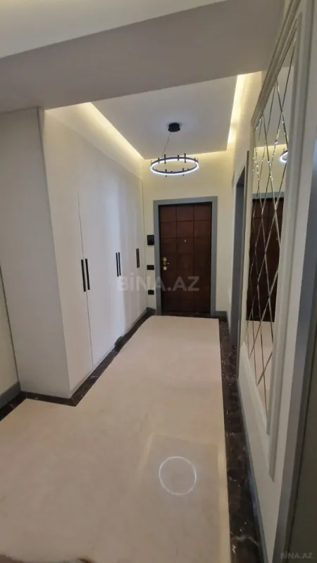 Satılır 2 otaqlı mənzil 84 m²