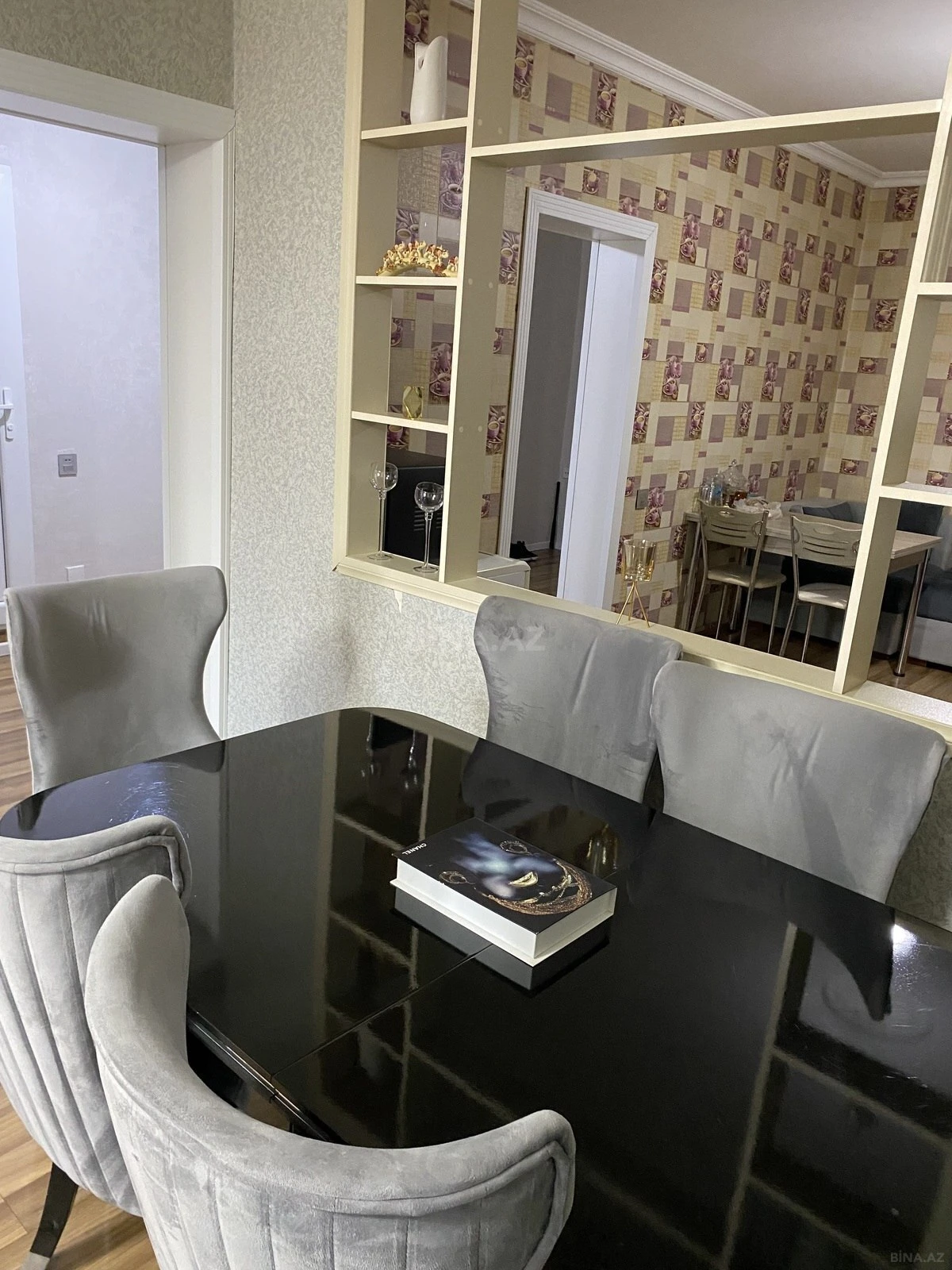 Satılır 2 otaqlı mənzil 71 m²