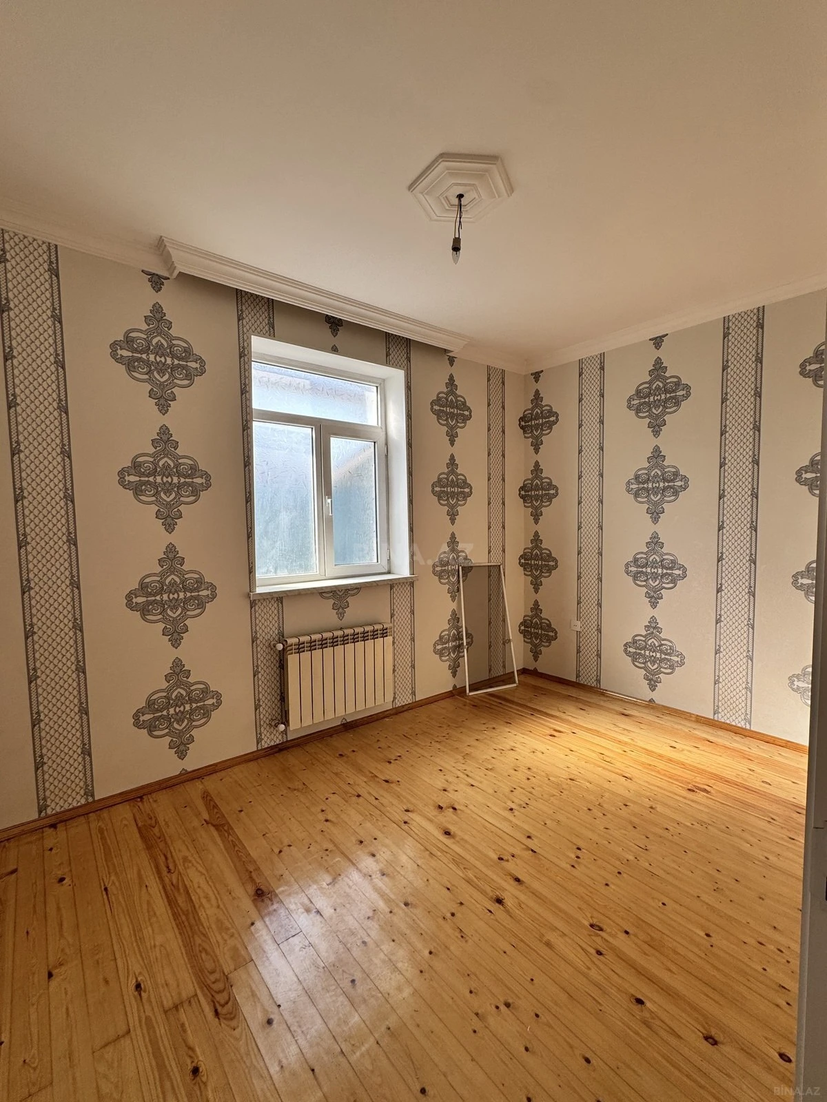 Satılır 4 otaqlı həyət evi 130 m²