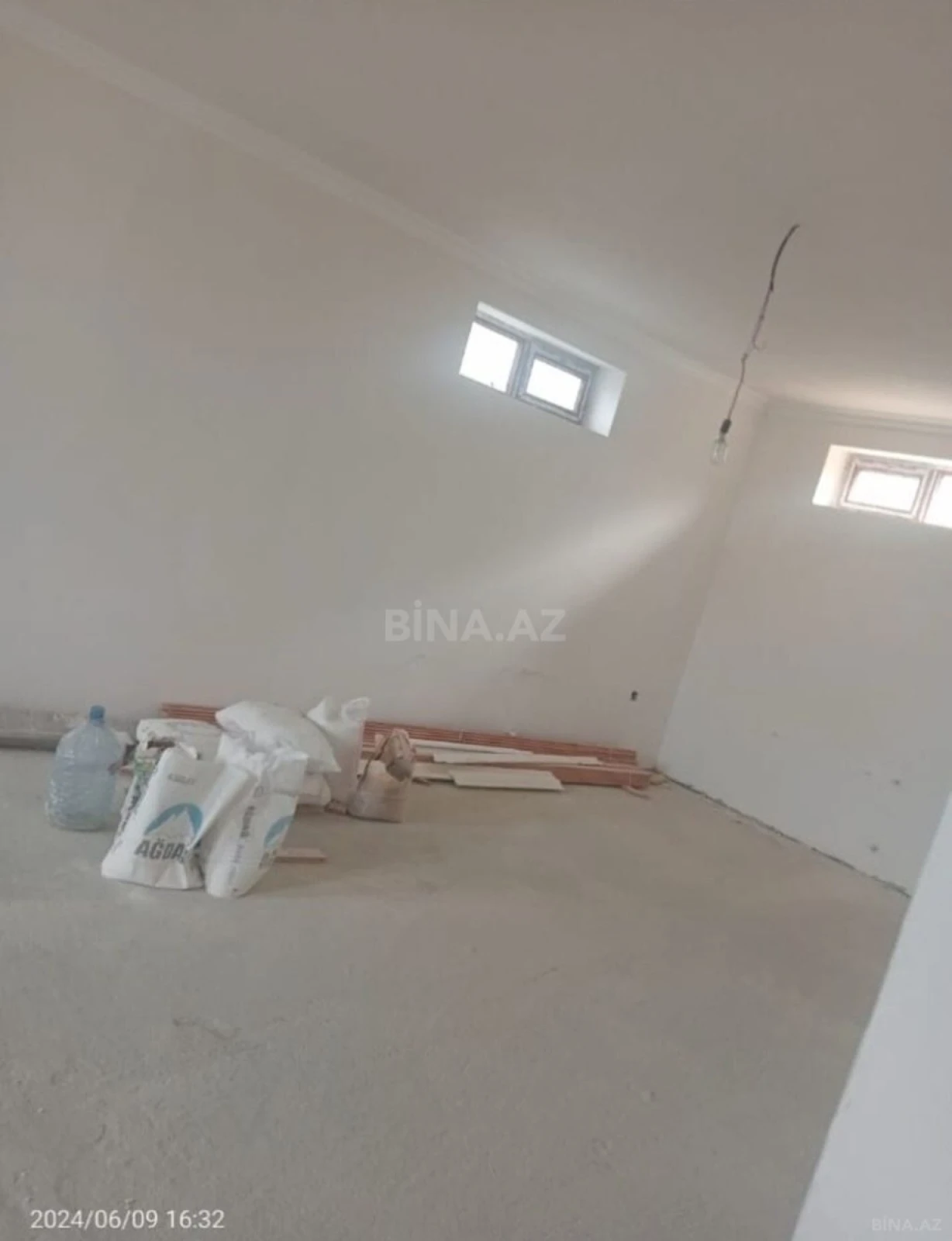 Satılır 8 otaqlı həyət evi 640 m²