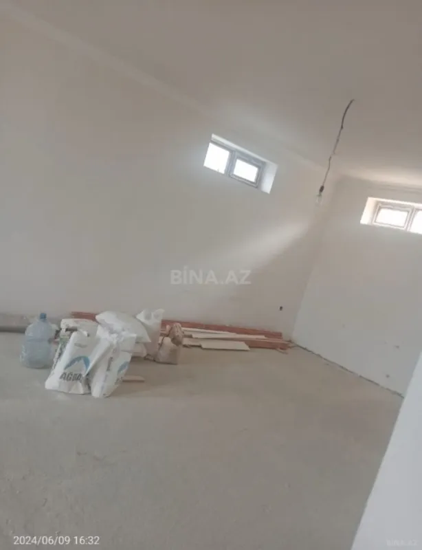 Satılır 8 otaqlı həyət evi 640 m²